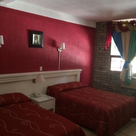 Hotel Raldos Inn Саламанка Стая снимка