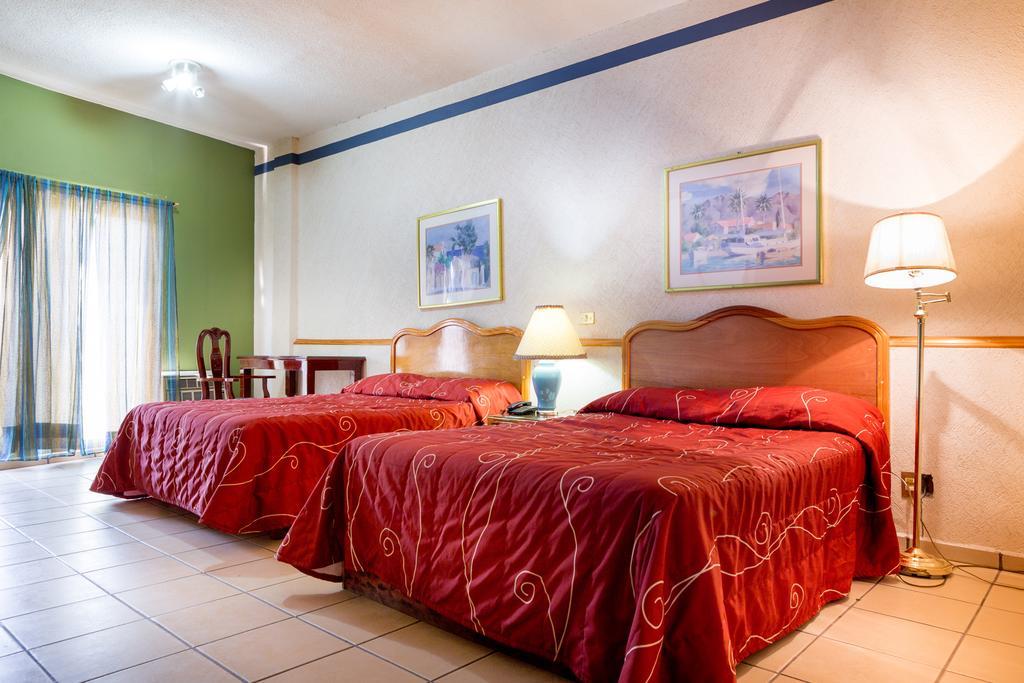 Hotel Raldos Inn Саламанка Стая снимка