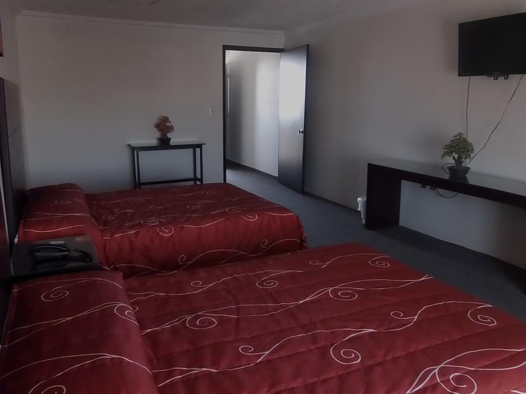 Hotel Raldos Inn Саламанка Екстериор снимка
