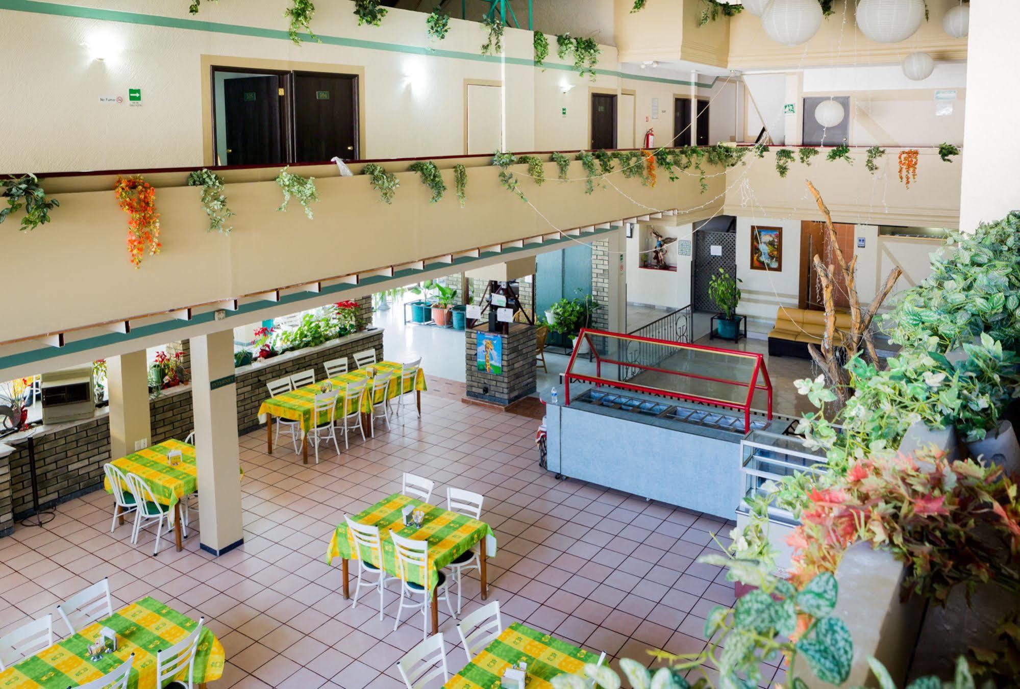 Hotel Raldos Inn Саламанка Екстериор снимка