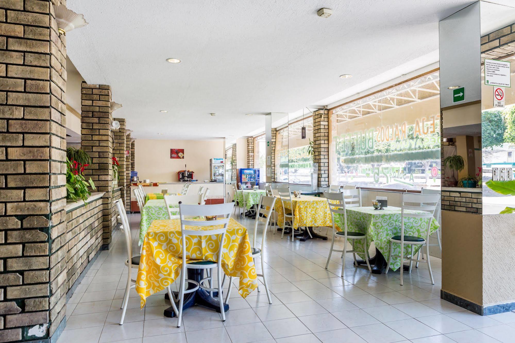 Hotel Raldos Inn Саламанка Екстериор снимка